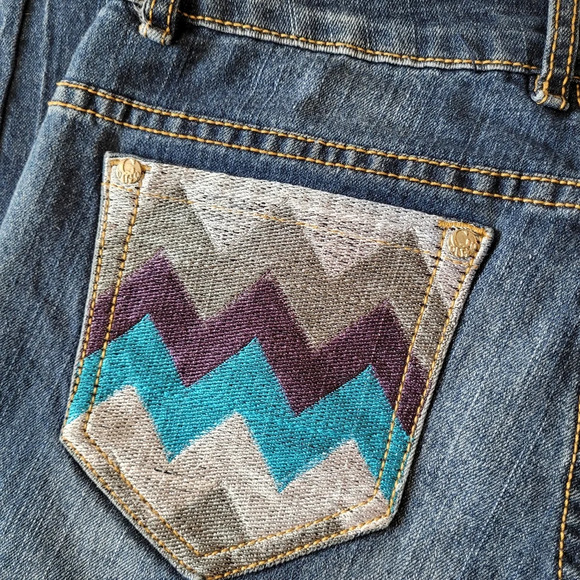 Coogi Women's Distressed Skinny Jeans •Size 7/8• - Picture 4 of 11